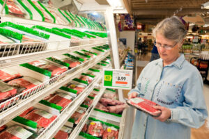 Over half of Kiwis plan cutbacks, private label to benefit – Kantar