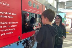 ‘Reverse vending machine’ makes NZ supermarket debuts