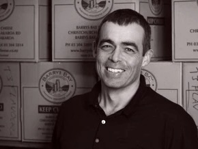 Grocery suppliers absorb soaring costs, wait on supermarket systems