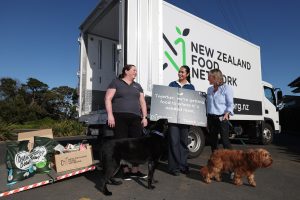 Petstock Foundation, NZFN partner in pet food push
